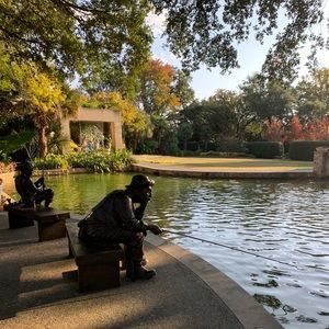 Meet your Posher, Dalia